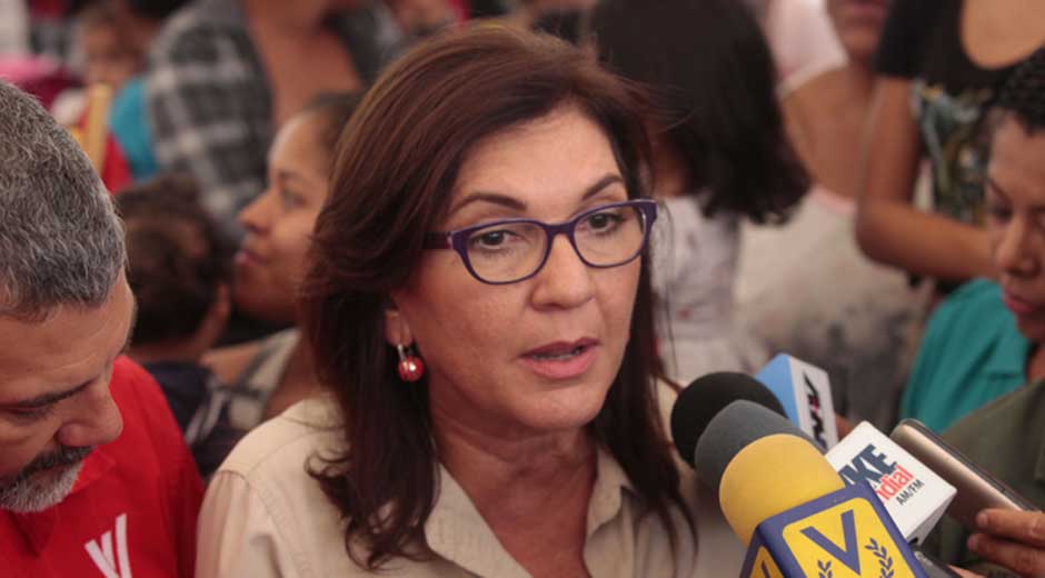 La presidente de Movilnet, Jacqueline Faría