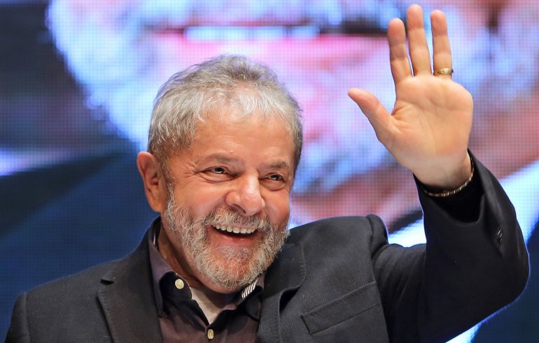 La propuesta surge cuando el expresidente Luiz Inácio Lula da Silva lidera las encuestas para ser el próximo presidente.