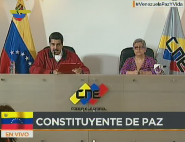 El presidente Nicolás Maduro en el CNE
