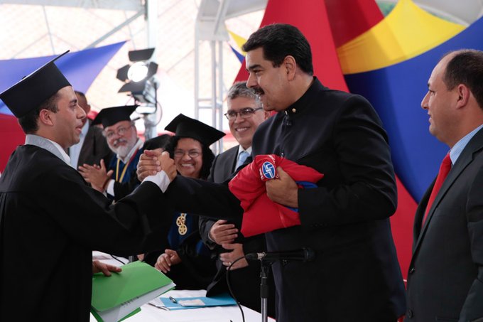El presidente Maduro desde la Plaza Bicentenaria del Palacio de Miraflores, Caracas