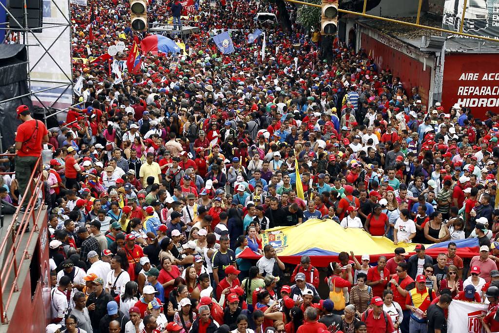 Simpatizantes del gobierno movilizados en la marcha del 1ro de mayo en Caracas.