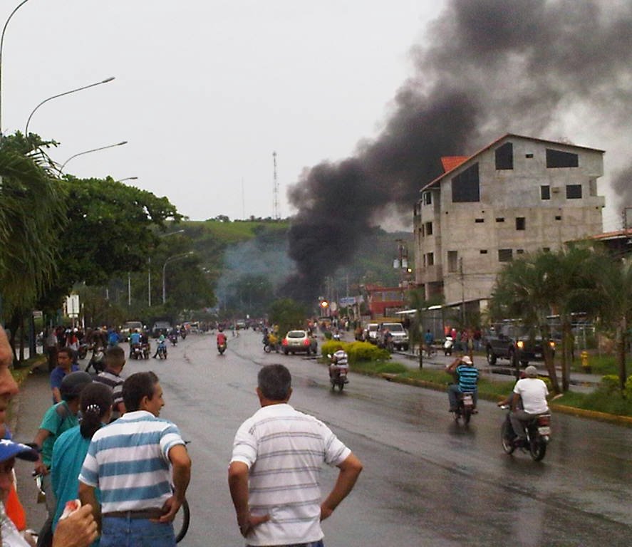 Violencia en manifestaciones opositoras en Barinas deja tres muertos