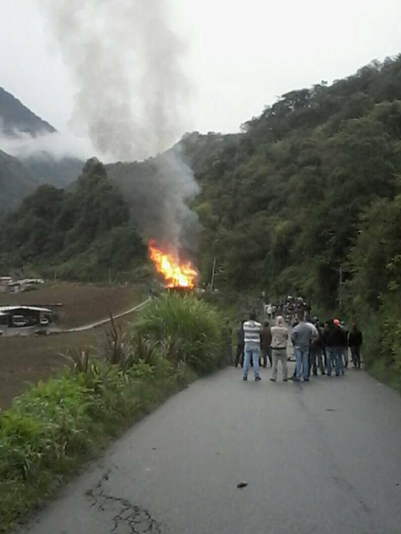 Vivienda  de un artesano de Mérida, incendiada por ser chavista