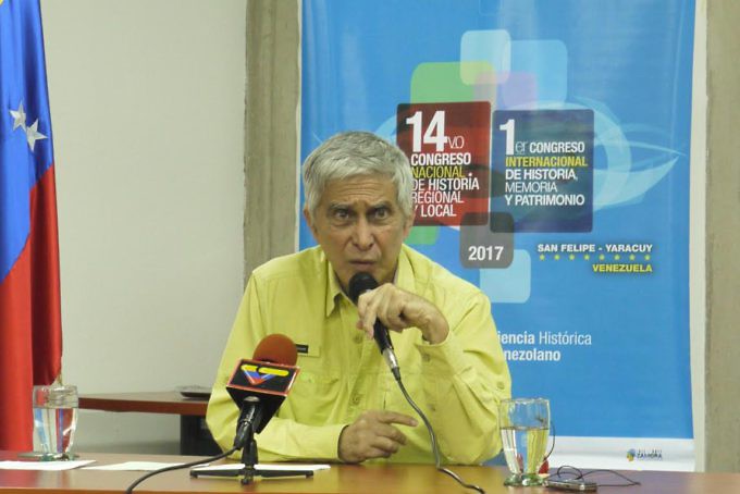 El historiador y profesor Vladimir Acosta