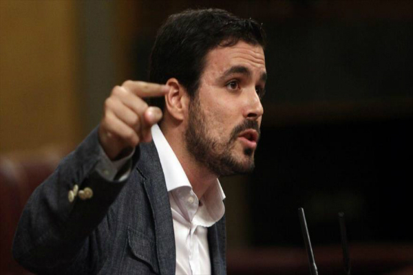 Alberto Garzón pide al PSOE investigue al exrey 
