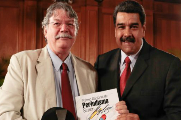 Fernando Buen Abad y el presidente Maduro.