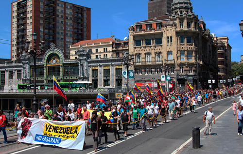 Marcha en Bilbao en apoyo a Venezuela