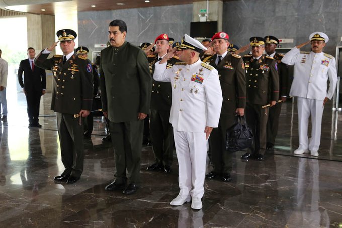 El presidente Maduro en la transmisión de mando de los nuevos Comandantes de Componentes de la FANB