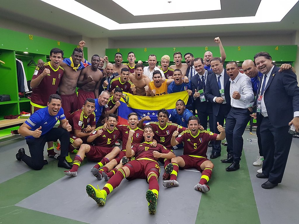 Selección de fútbol de Venezuela celebra triunfo sobre EEUU