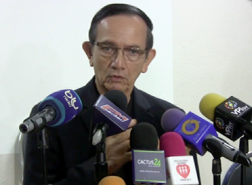 Gustavo Márquez miembro de la Plataforma Ciudadana en Defensa de la Constitución participó en la rueda de prensa del Chavismo Crítico