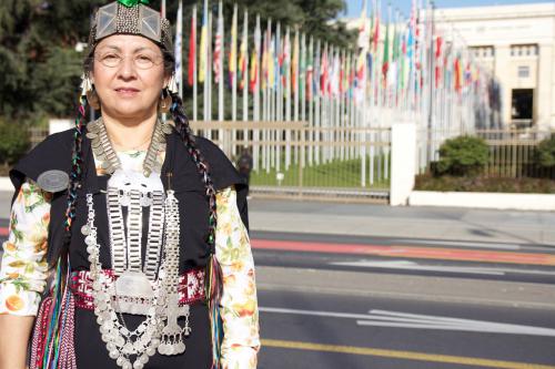 La representante del pueblo mapuche ante las Naciones Unidas, Flor Calfunao Paillalef, premio de Derechos Humanos de la Ciudad de Ginebra 2008