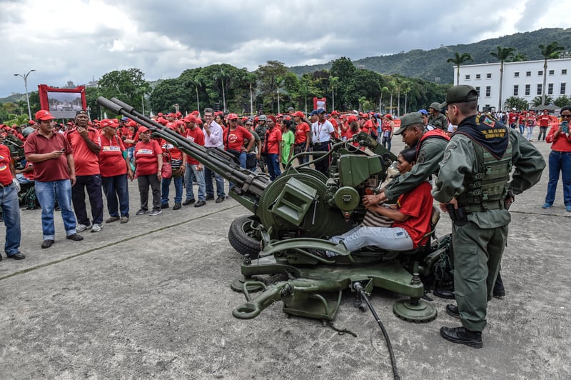 Entrenamiento militar a civiles en Los Próceres, Caracas