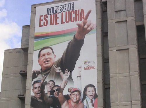 El presente es de lucha, Hugo Rafael Chávez Frías