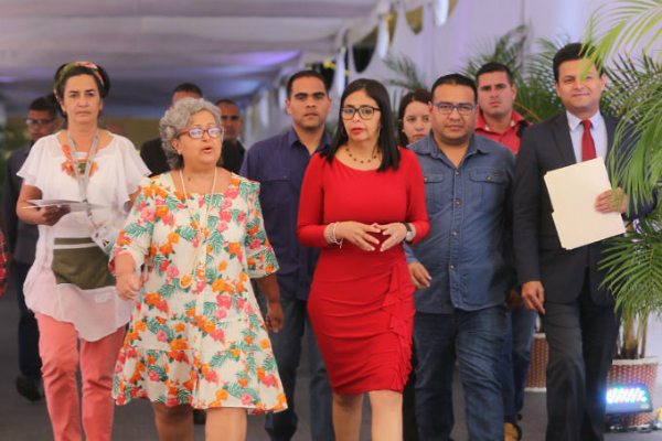 Las presidentas de la ANC y CNE, Delcy Rodríguez y Tibisay Lucena.