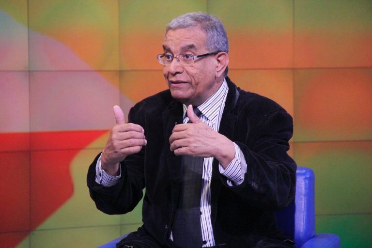 Dr. Erick Rodríguez.