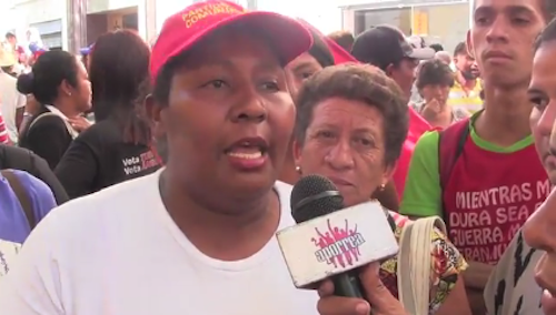 Estamos exigiéndole a Delcy Rodríguez...venimos desde Sabana de Mendoza, Municipio Sucre del estado Trujillo...aquí hay un pueblo chavista, no somos guarimberos...somos organizadas, del Frente de Mujeres.