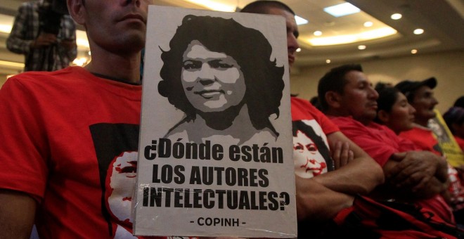 Los familiares de la activista reclaman a las autoridades hondureñas que procedan con "la captura, enjuiciamiento y condena de los autores intelectuales" del crimen