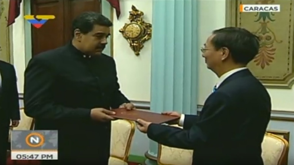 Presidente Maduro recibe credenciales del nuevo embajador de China en el país