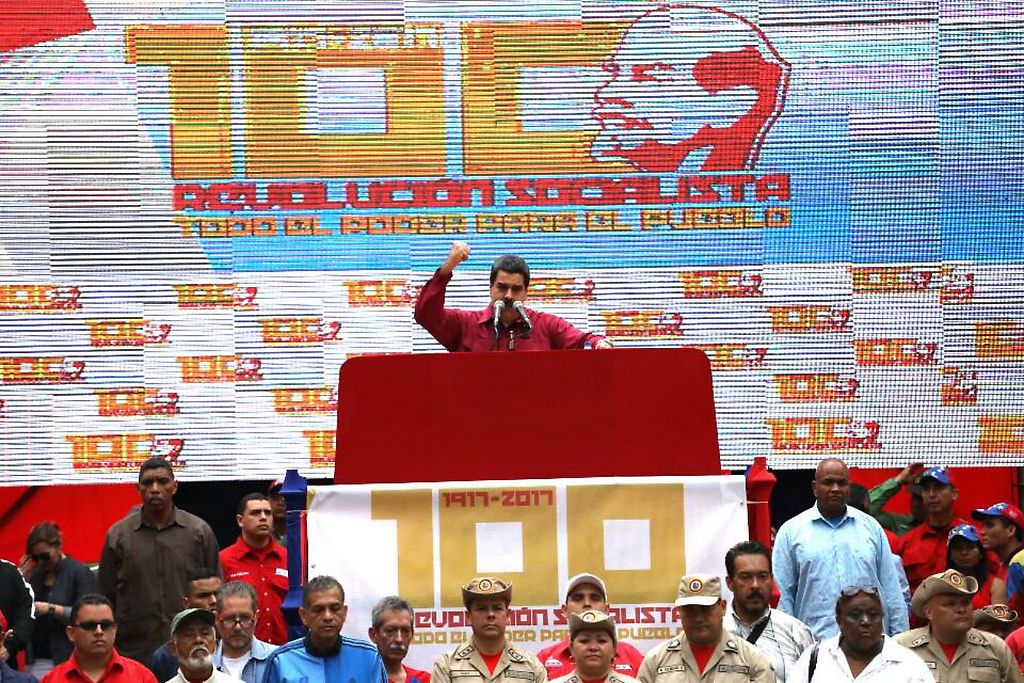 El presidente Maduro durante el acto de conmemoración del centenario de la Revolución Rusa, en el Palacio de Miraflores