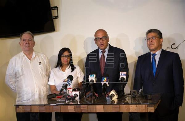 La delegación del Gobierno venezolano a reunión de diálogo con la oposición en República Dominicana