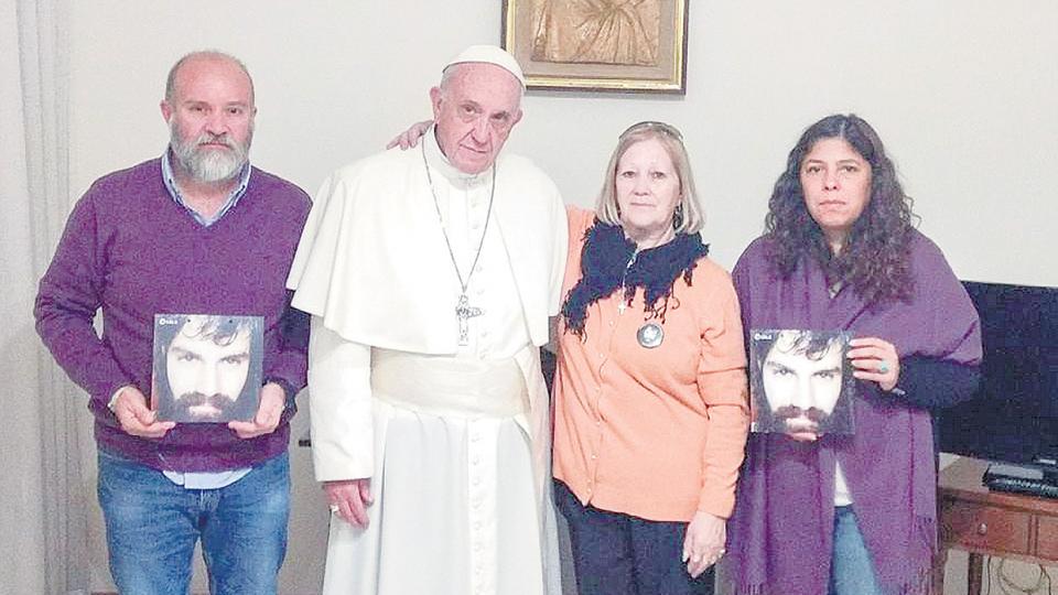 Familia de Santiago Maldonado con el Papa Francisco