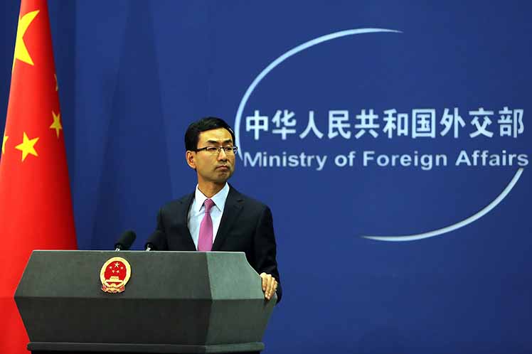 Geng Shuang, vocero del ministerio de Relaciones Exteriores de China