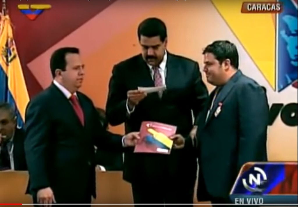 Entrega de crédito en acto público, por parte del Presidente de la República Nicolás Maduro,  a la empresa H&H Agropecuaria  