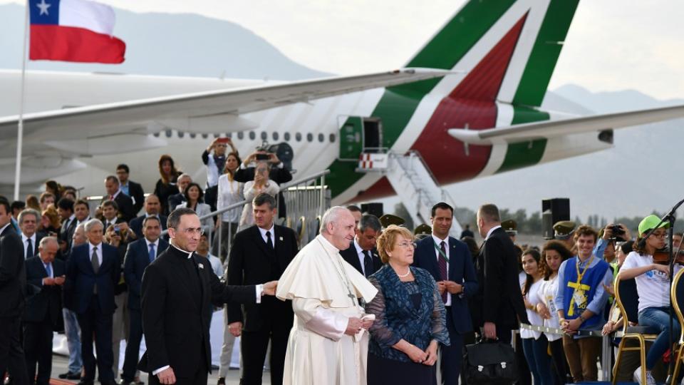 Francisco fue recibido por la presidente Bachelet