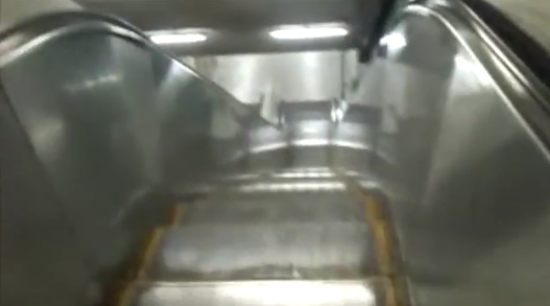 ¿Cuanto mas tenemos que esperar para que reparen las escaleras mecánicas?