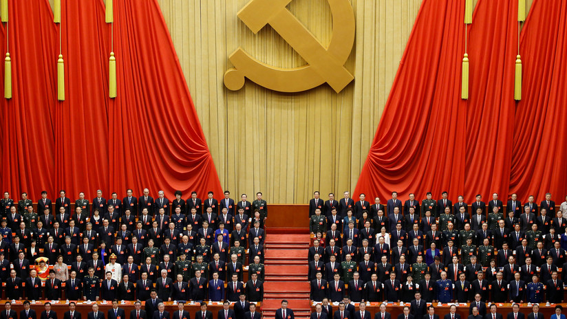 La sesión de clausura del XIX Congreso Nacional del Partido Comunista de China en el Gran Palacio del Pueblo en Pekín, China,