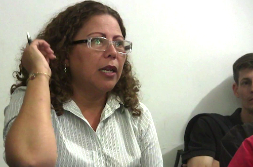 Maribel García informó que van a haber próximas reuniones, foros y mencionó el caso de Carayaca donde la gobernación de Vargas quiere desarrollar la extracción de granito y marmol