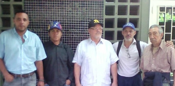 El General Francisco Visconti y Alexis Campos, voceros designados del Frente Amplio Nacional Bolivariano (FANB).
