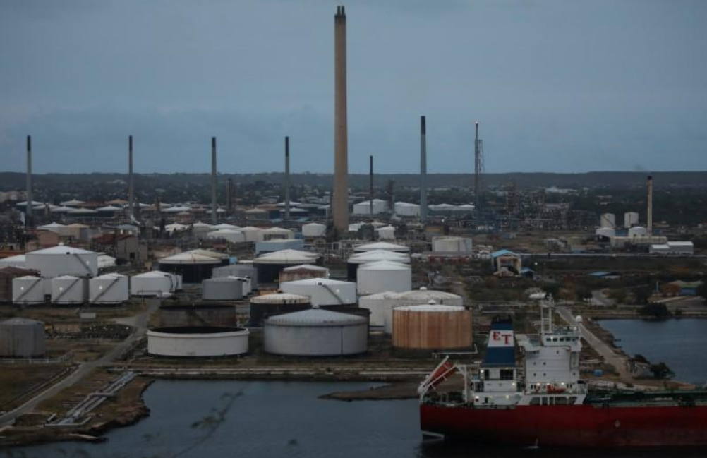 La refinería Isla en Willemstad, en la isla de Curazao