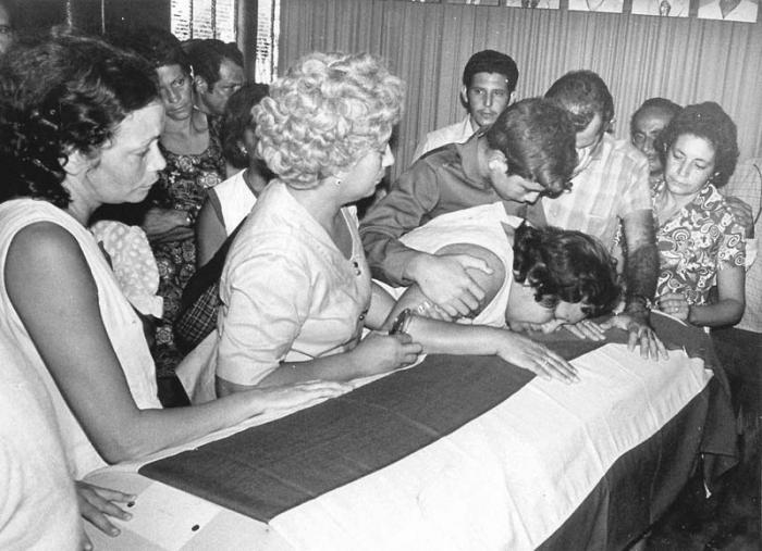 Cuba en 1976, familiares de las personas que perrdieron la vida en el atentado