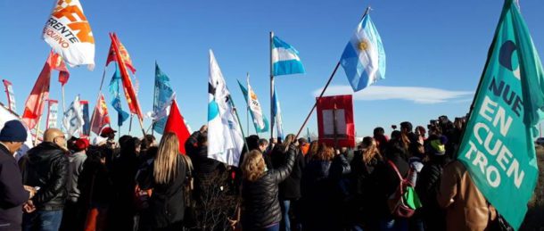 Protesta en rechazo a base de Estados Unidos en la Patagonia argentina