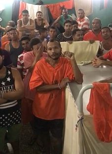 Venezolanos en centro de detención de Trinidad