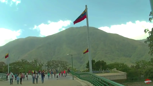 Dos puentes unen al Miranda con el Bolívar al este de Caracas