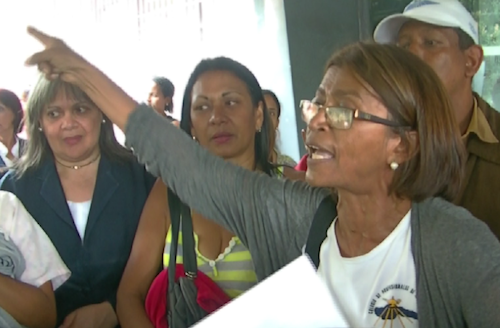 Ana Rosario Contreras, presidenta del Colegio de Enfermeras de Caracas: aquí no nos está manejando ningún partido político, aquí el único que nos está manejando, es el hambre que estamos pasando con un sueldo miserable de 600,000 bolívares quincenales