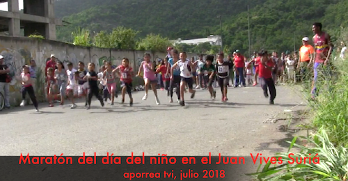 Una de las partidas del Maratón del Día del Niño en el Juan Vives Suriá, energía contagiosa de los niños compitiendo