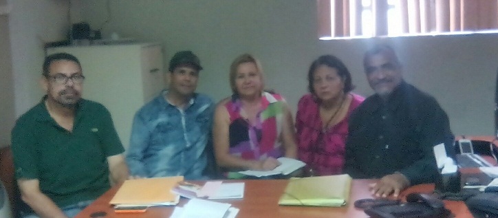 Irina Silva, Nidia Aguilar, Ivo Rodriguez, Olivio Pinto y José Gregorio Blanco, de los Círculos Bolivarianos