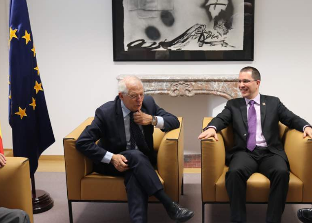 En el marco de la Diplomacia Bolivariana de Paz , el canciller Jorge Arreaza @jaarreaza se reune con el ministro de Asuntos Exteriores, Unión Europea y Cooperación de España, Josep Borrell.