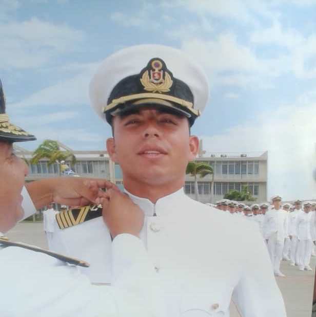 El teniente de navío, Ronny Peña