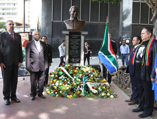 Homenaje a Mandela en Caracas