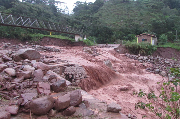 Río desbordado en Táchira