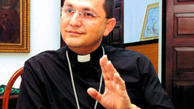 El obispo auxiliar de Tegucigalpa, Juan José Pineda Fasquelle, cuya renuncia fue aceptada por el Papa Francisco