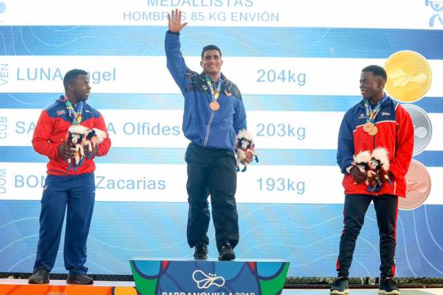 El pesista Ángel Luna logró otra de oro al imponerse en la categoría 85 kilogramos en la modalidad envión.