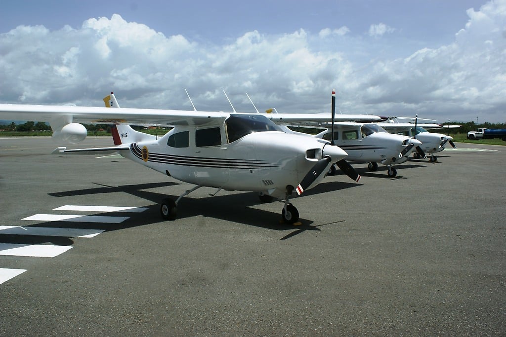 ONA entrega cuatro aeronaves al Ministerio de la Defensa