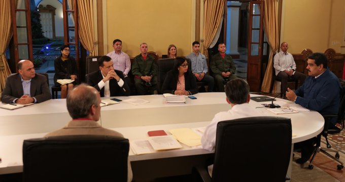Presidente Maduro, sostiene encuentro con el Gabinete Económico, en el Palacio de Miraflores, en Caracas