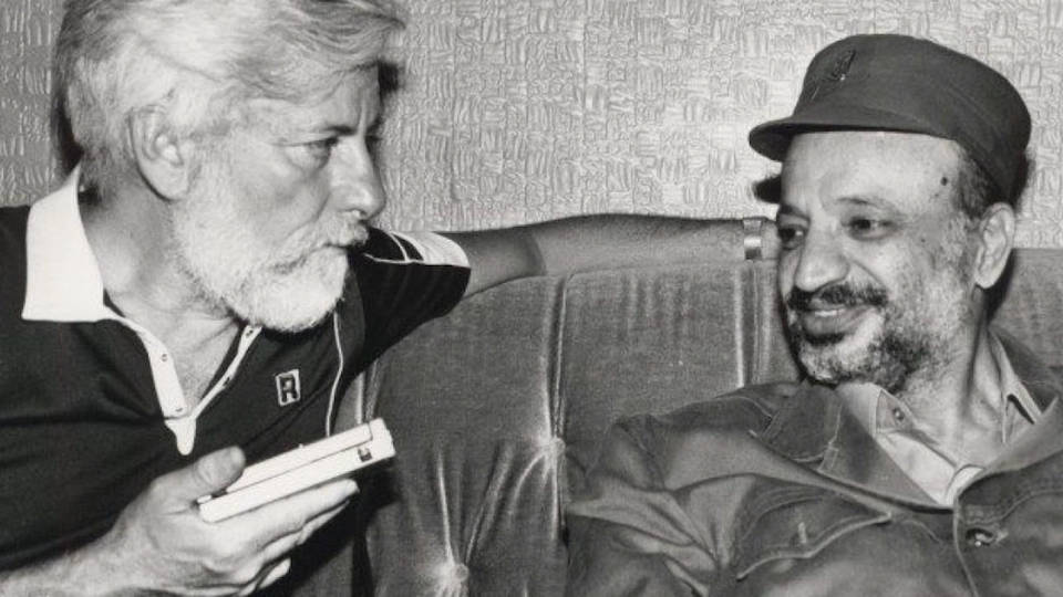 Ury Avnery con Yasser Arafat