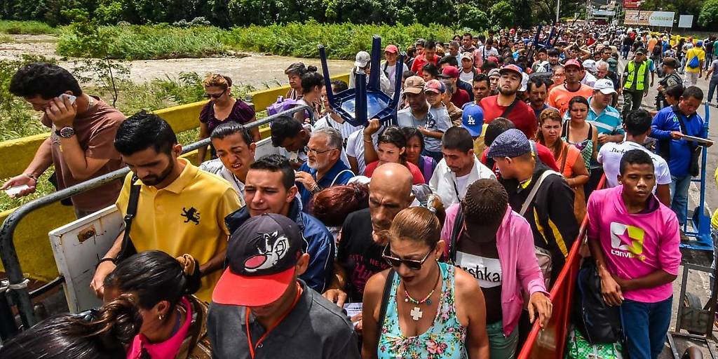Venezolanos migrando a Colombia